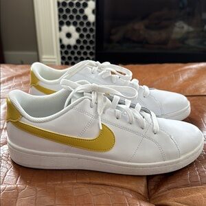 Nike Women's White and Yellow Sneakers